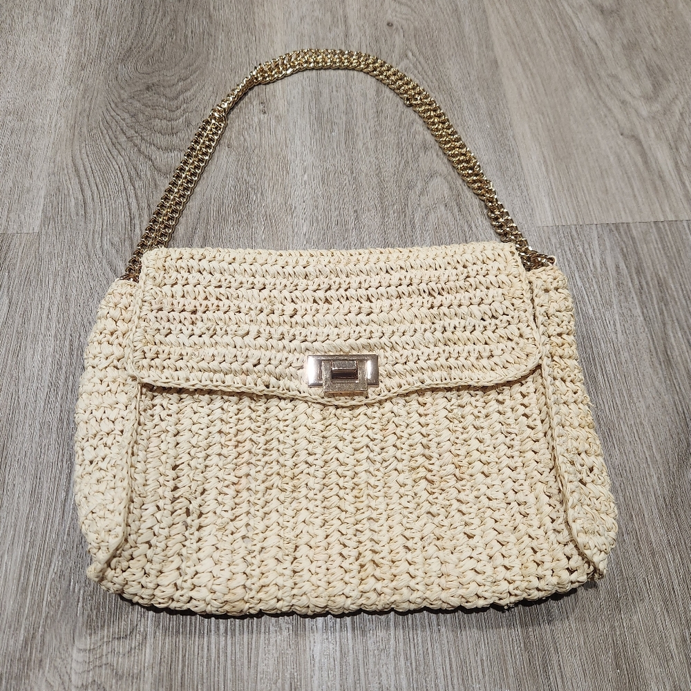 Covertible raffia shoulder/crossbody purse with gold chain - Picture 3 of 12